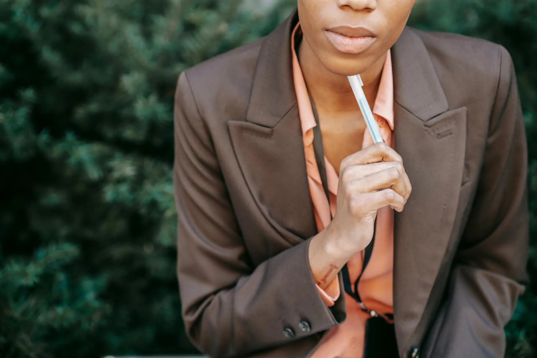 Should You Become a Notary Public? Pros and Cons