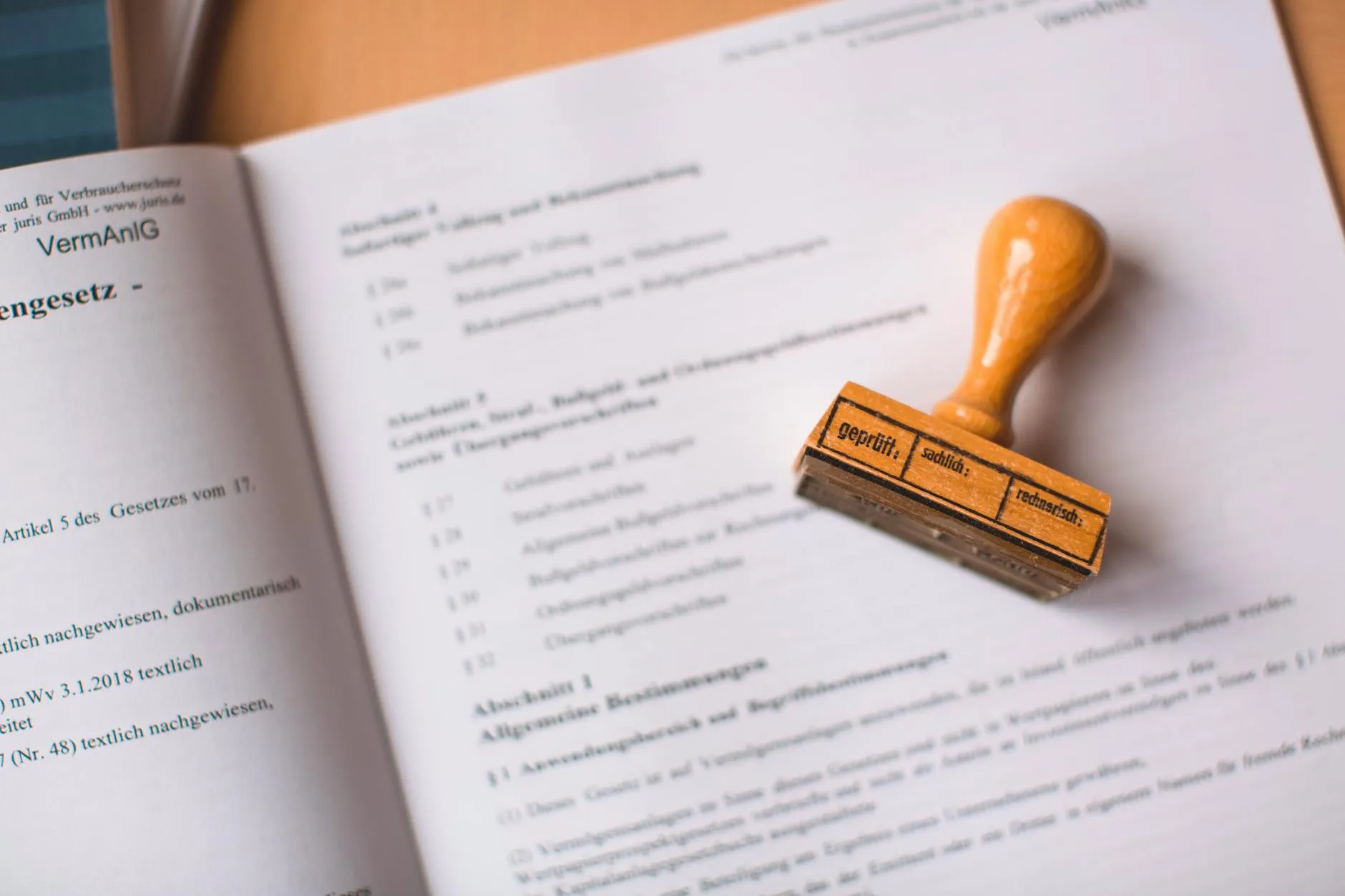 Best Notary Stamps (2026 Buyer's Guide)