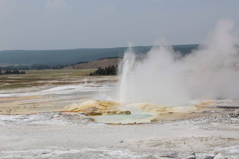 Wyoming — Wyoming Yellowstone geysers