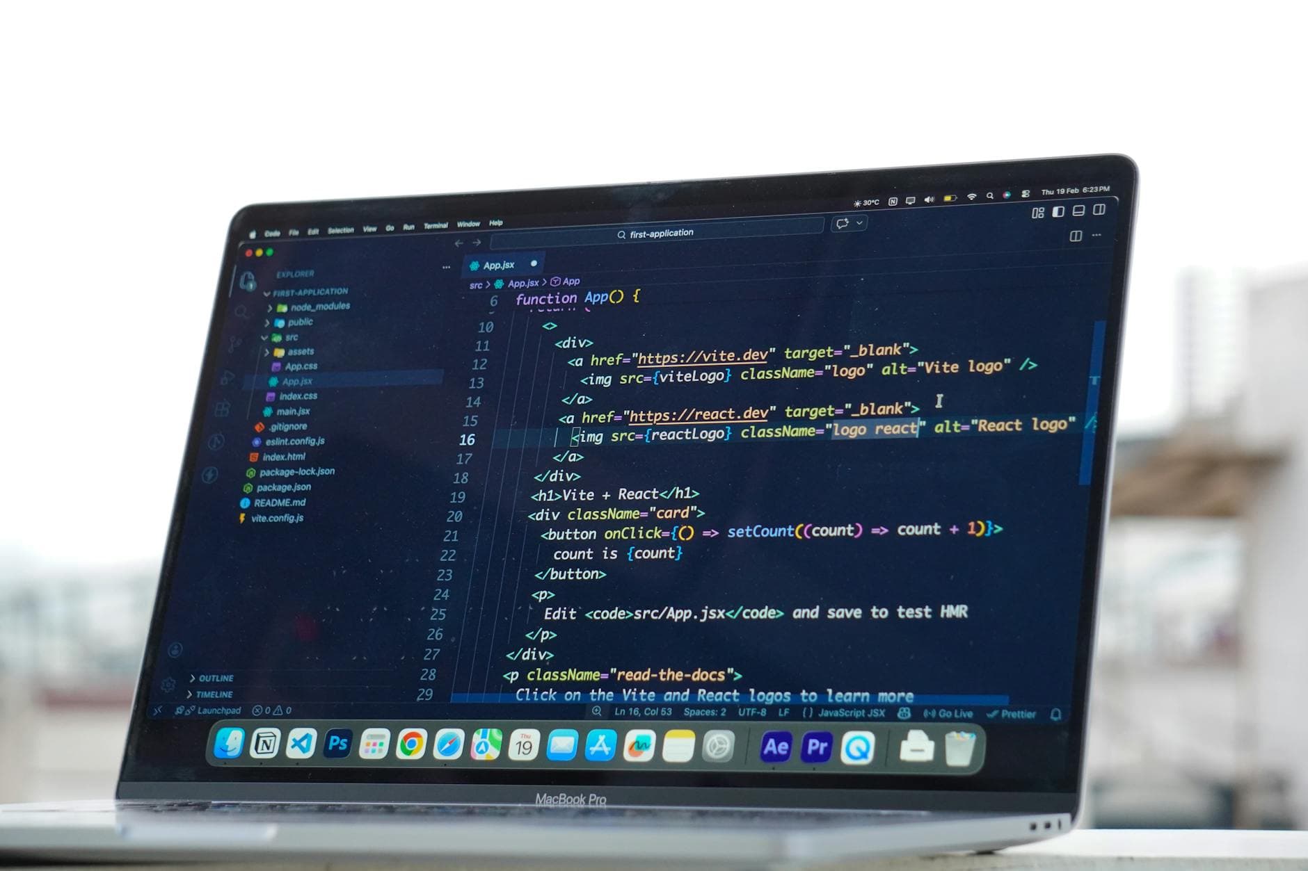 How to Build a Notary Website That Gets Clients